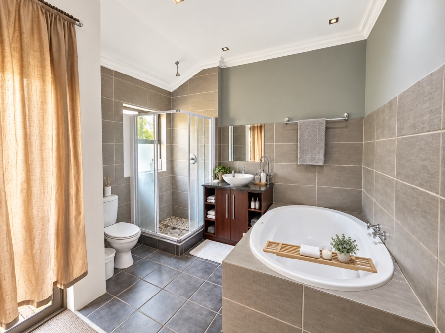 4 Bedroom Property for Sale in Woodland Hills Wildlife Estate Free State